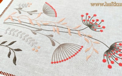 Hand-embroidered tablecloth "Modern"