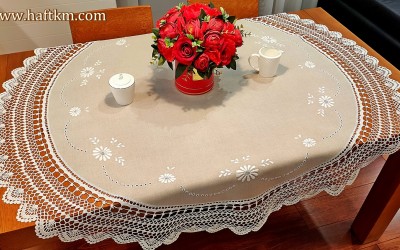 Tablecloth with crochet lace "Margaretki"
