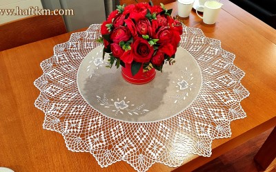 Traditional tablecloth "Toledo roses"
