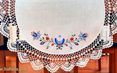 A tablecloth with a Kashubian motif.