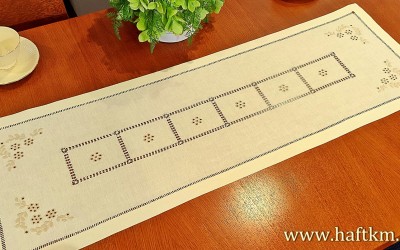 English embroidery runner