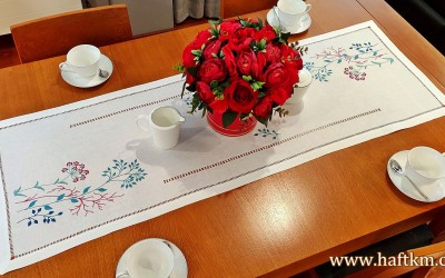 Beautiful, hand-embroidered table runner "Modern"