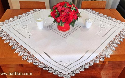 Hand-embroidered tablecloth "Róża makowska"