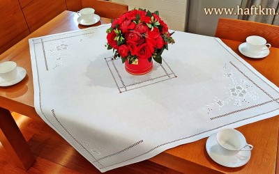  Linen tablecloth, hand-embroidered "Róża makowska" 