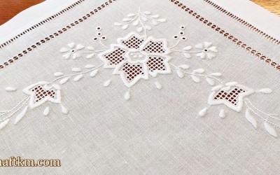 Linen tablecloth, hand-embroidered "Róża makowska"