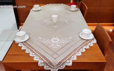 Exclusive hand-embroidered tablecloth "Glaucoma"